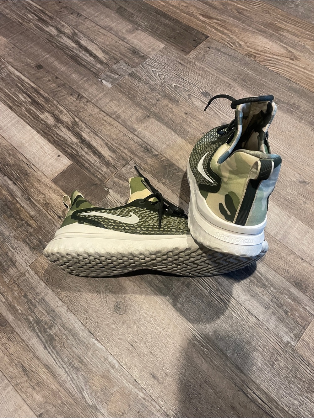 Nike Renew Men's Olive Green and Cammo Athletic Sneakers size 13 - Picture 2 of 7
